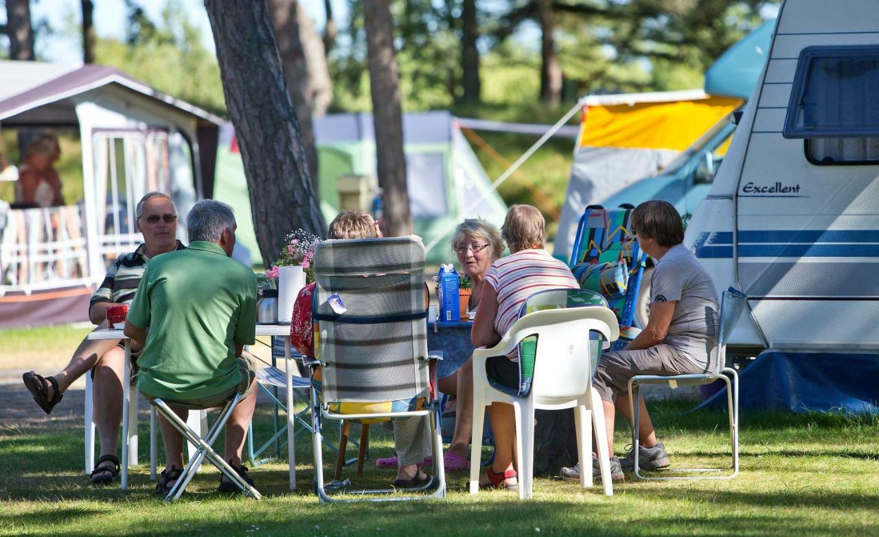 Dueodde Strand Camping Hotell Exteriör bild