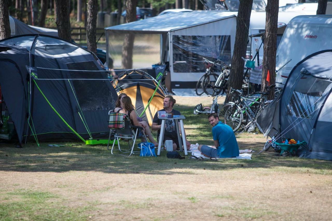 Dueodde Strand Camping Hotell Exteriör bild